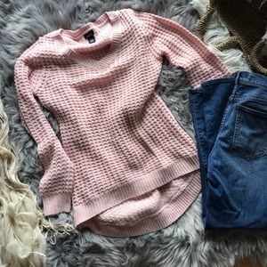 Light pink sweater 💕